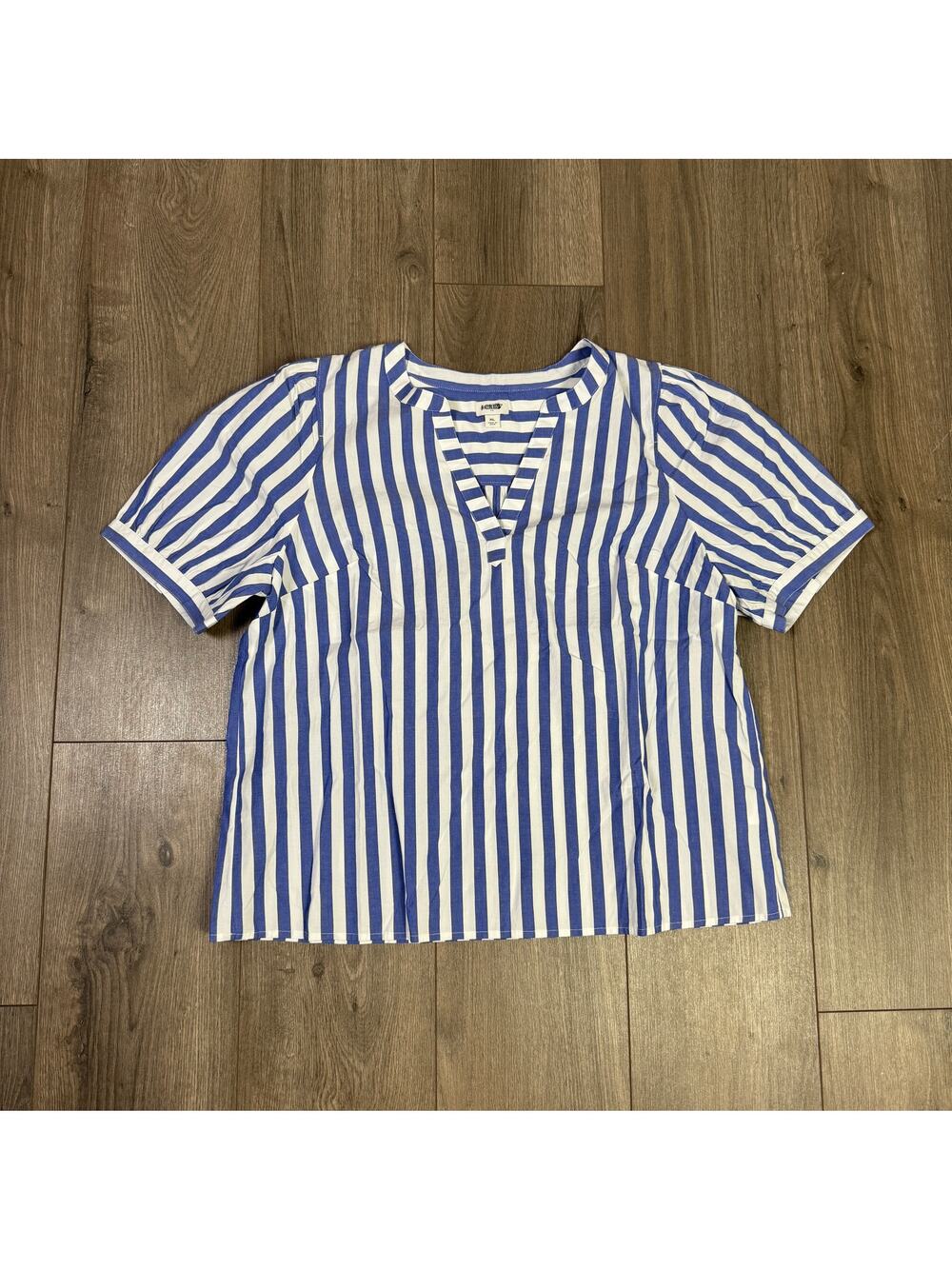 J.Crew Short Sleeve Poplin Top WMNS XL Blue White Stripe V-Neck Pullover Stretch